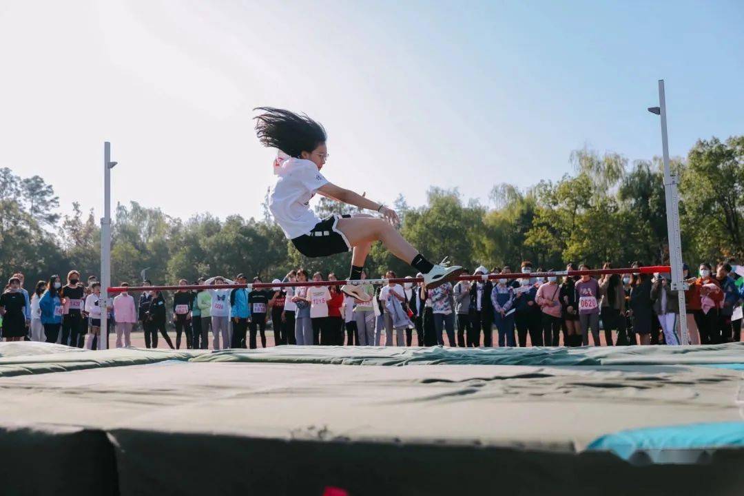 拍照的最佳表情 2d13349d3ff14dde8cd521705bcc46ef.jpeg