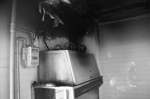 火情|警惕！炒菜起火决不能打开抽油烟机灭火