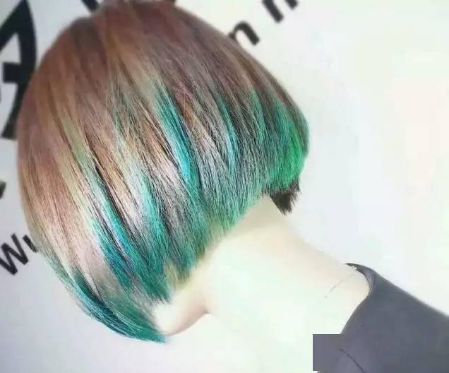 发型|最流行的“裙摆染”发型，美到你了吗？