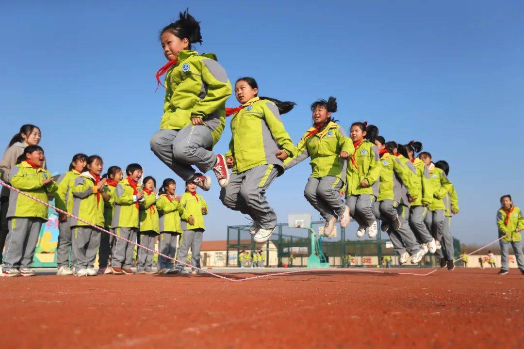 【关注】即墨学校的大课间 健身又快乐