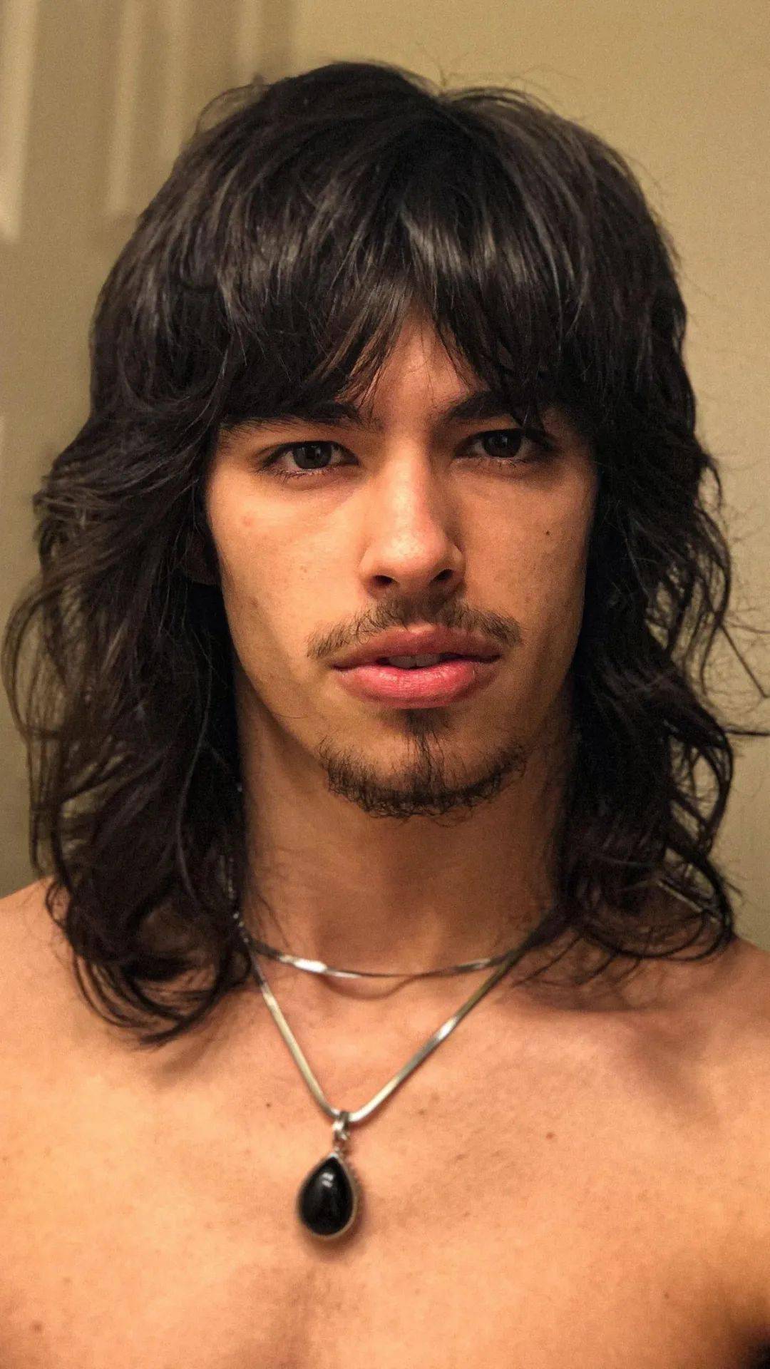 长发|一群喜欢留长发的男生各种po自拍，有些居然性感又妩媚啊！