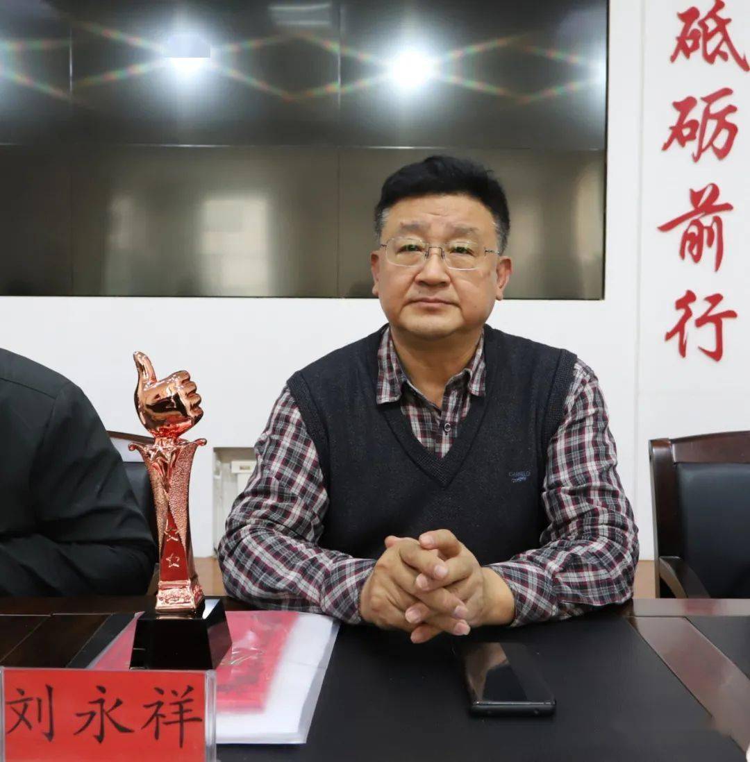 人介绍了活动筹备和评选情况,盐山书画作协书记刘永祥宣读了获奖名单