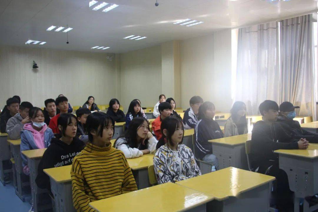 认识自我,青春不迷茫丨来凤思源实验学校开展学生心理