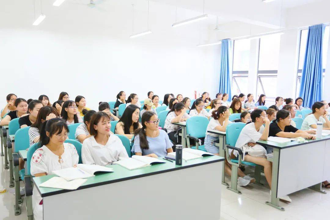 摄影培训学校有推荐的吗 40e135afc9b74802a714eaa4e7c21b0f.jpeg