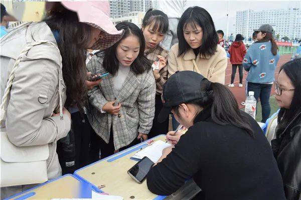 2020铜仁市高中学校_铜仁市第六中学2020年秋季田径运动会剪影