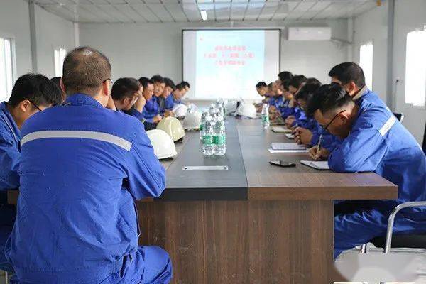 华东分公司盛虹炼化项目部召开工程进度推进会