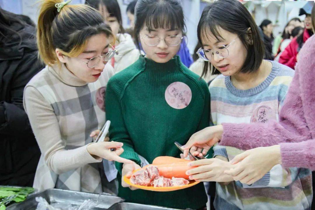 春夏秋冬猜成语_看图猜成语(2)