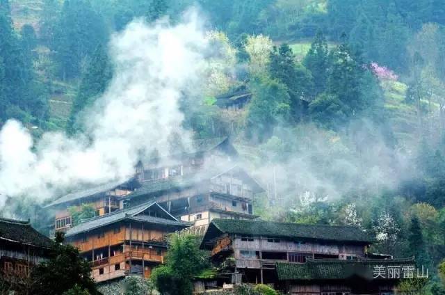 2008年,雷山被评为"贵州十大影响力风景名胜区"和"中国苗族银饰之乡"