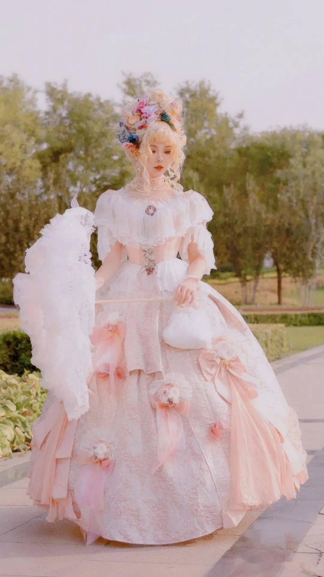穿lolita被认为是公主?这届路人的彩虹屁也太甜了!