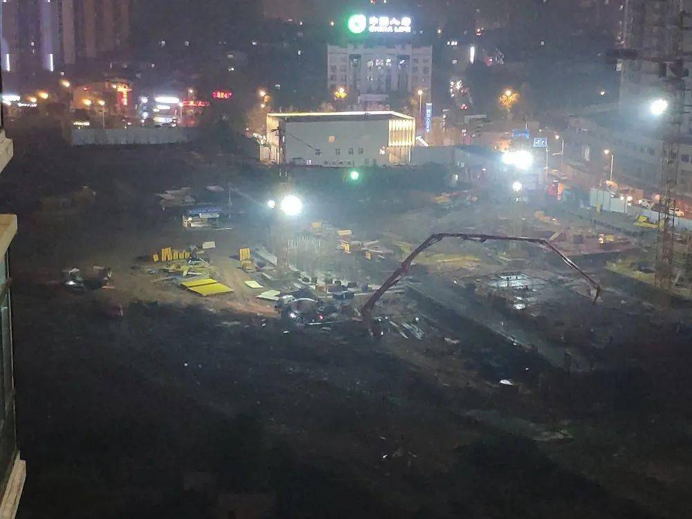 官黎坪某工地夜间施工,噪音扰民!