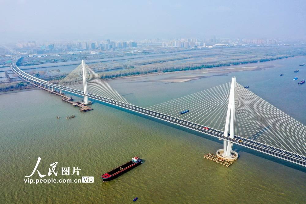 南京长江第五大桥建设进入尾声