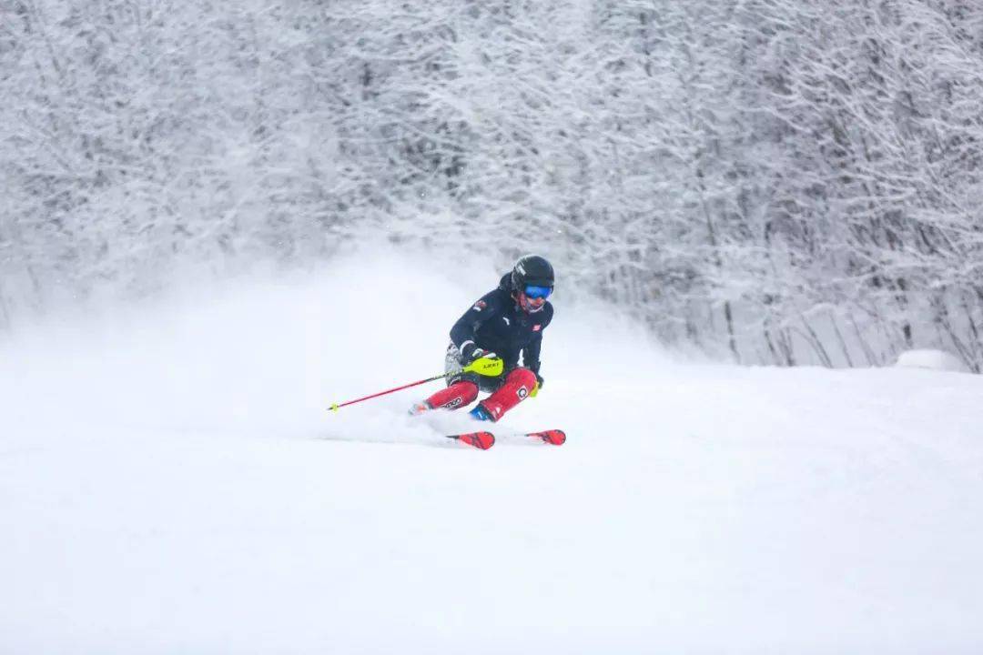 激动|传说中的大雪终于来了,北大湖的快乐回来了_滑雪