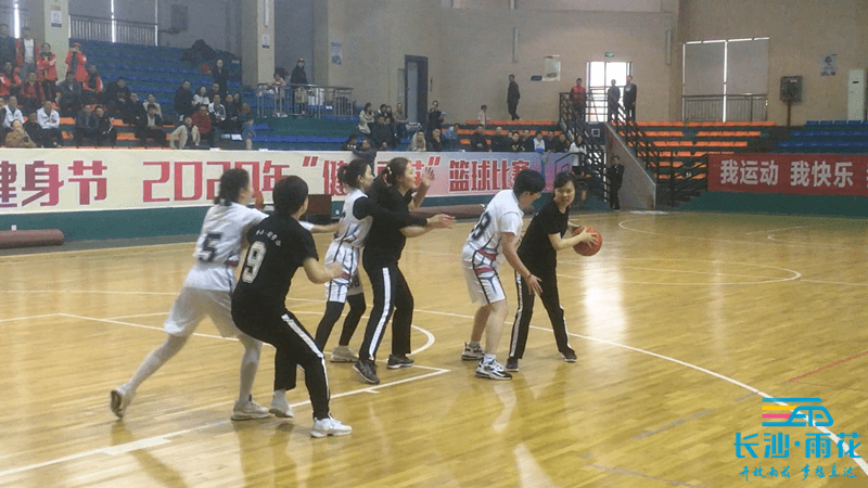 怎么打篮球零基础视频女生 113e5d1a4c12414d9d23e6347323eead.png