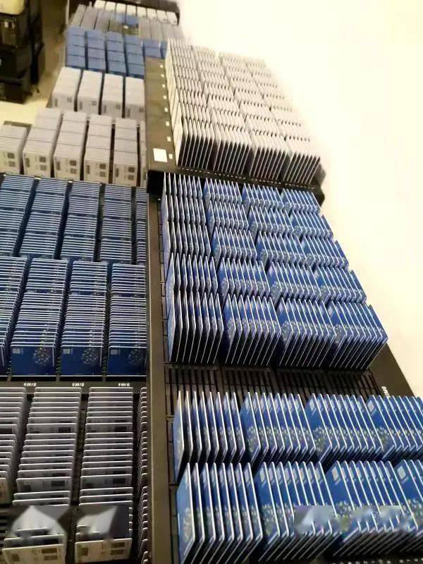 扩线抓获889人,扣押涉案资金200余万,银行卡3604张,手机卡2194张,作案