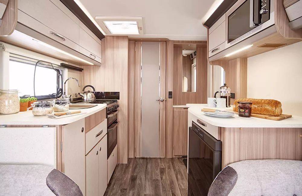 经典英式奢华寇驰曼coachmanpastiche545公路拖挂房车