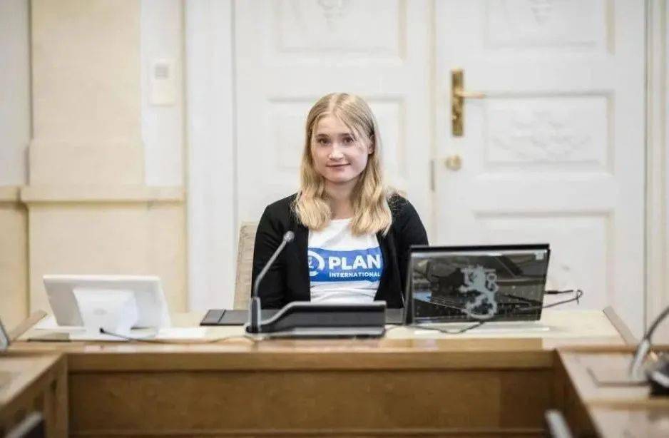 16岁当上了"一日总理",这个芬兰女孩想让世界听到女性