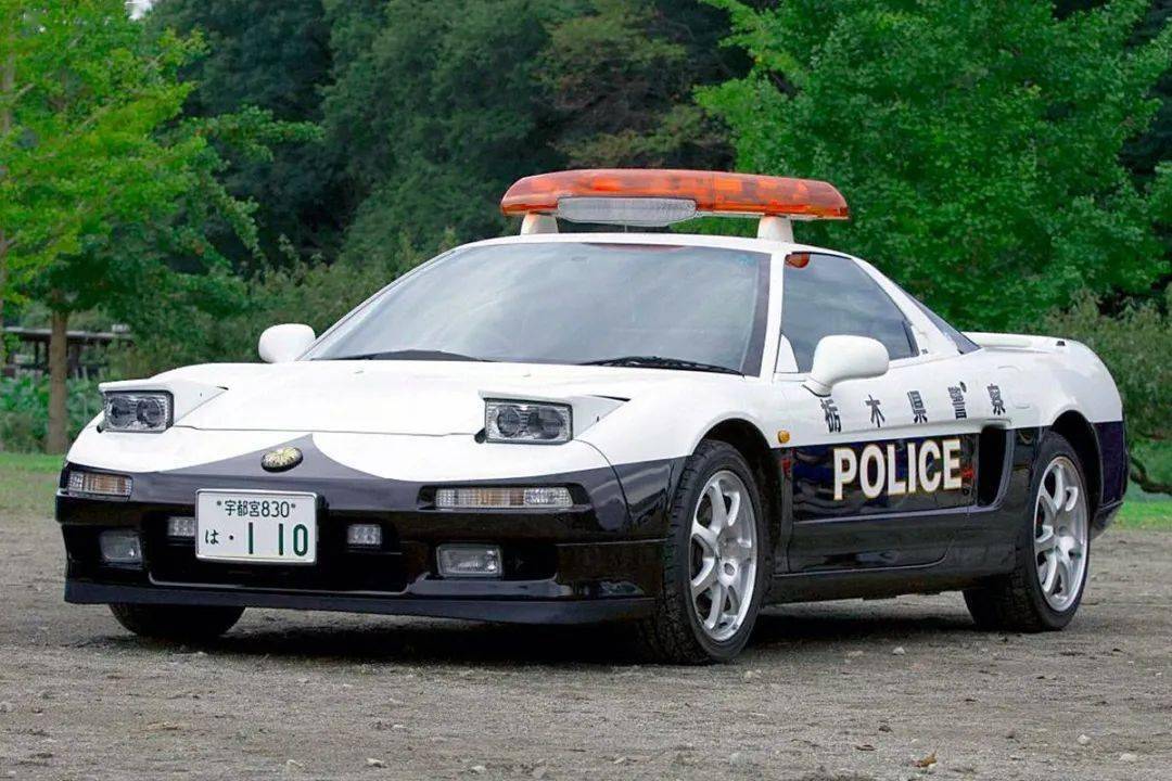 你得懂! 日本警车为啥是世界汽车文化的大团圆?