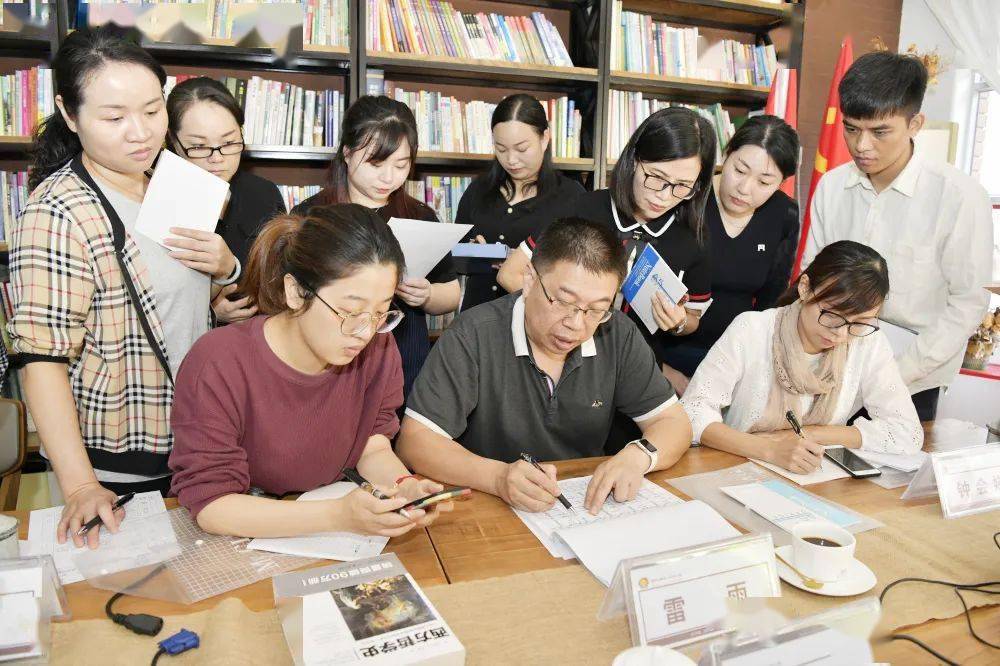 幼儿园保健医生招聘_我来告诉你们幼儿园保健医证2019年报考条件及考取流程(5)