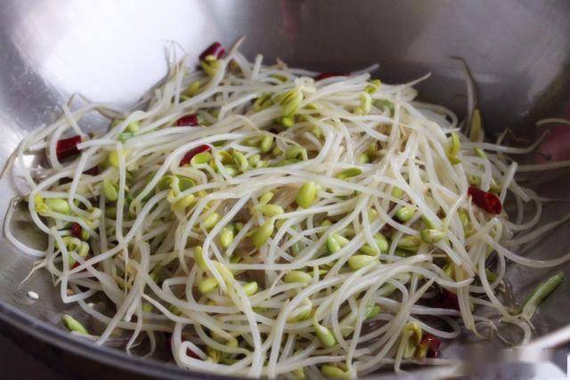 如何炒豆芽和粉条 2d402c4d8c2e433093184e1c816ffa59.jpeg