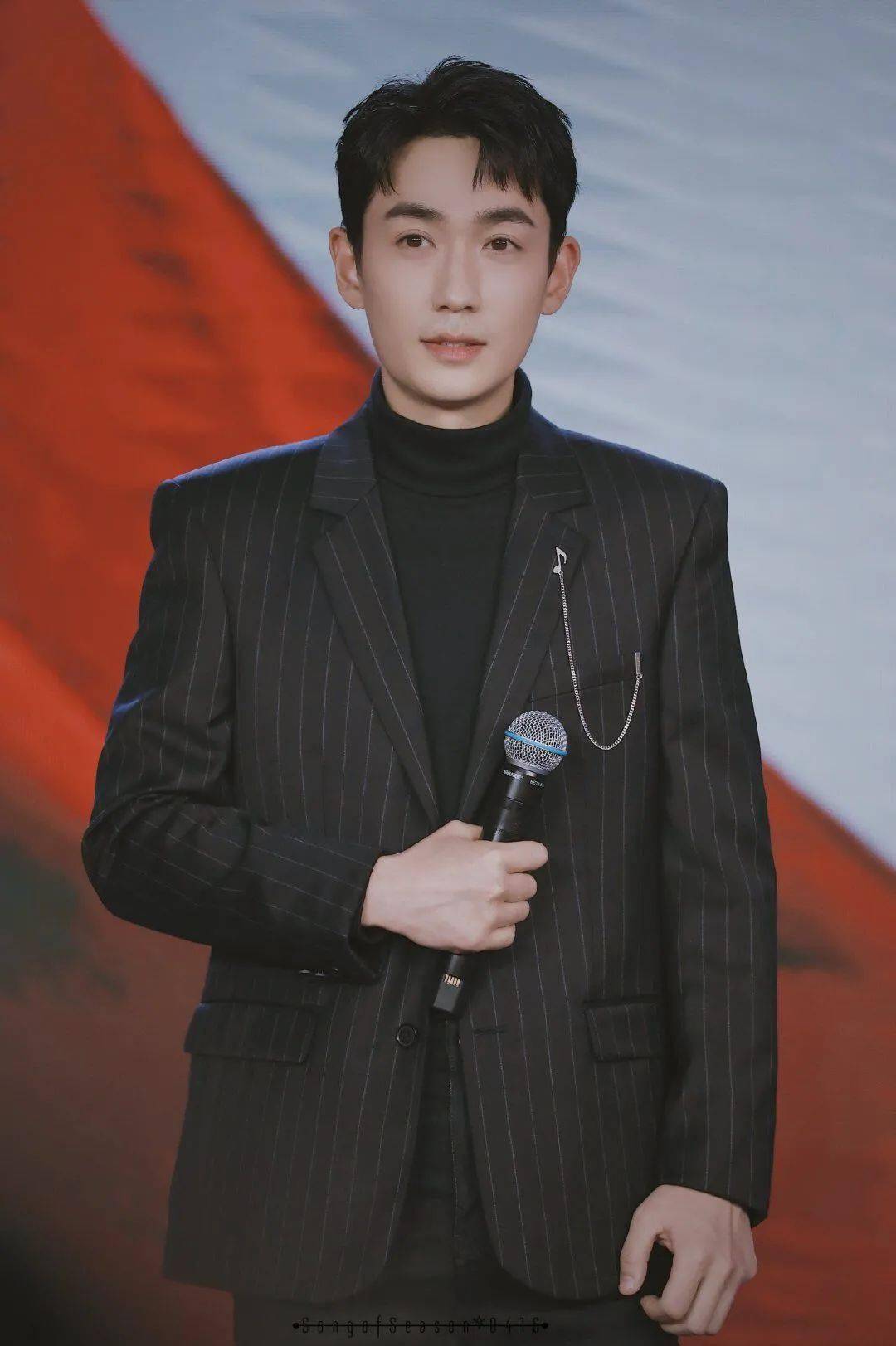 关晓彤京圈地位不保?朱一龙漏洞百出?童瑶站稳了脚跟?