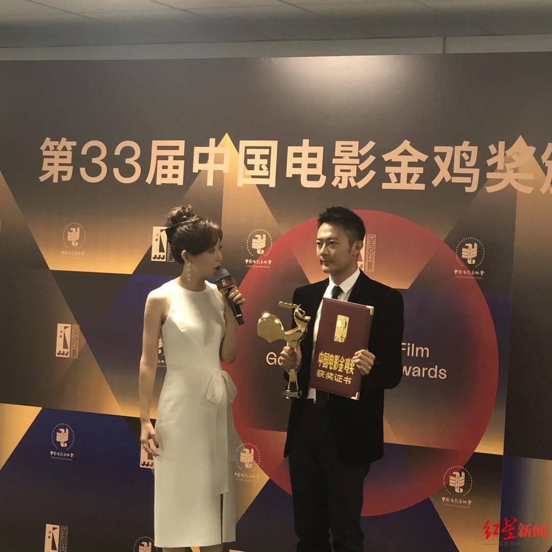 拿到人生第一个电影奖，印小天后台载歌载舞｜红星看金鸡⑪