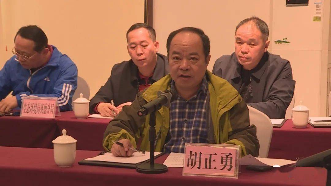 昨天( 11月29日 )上午8时,英德市委,市政府 再次召开"11·28"市区