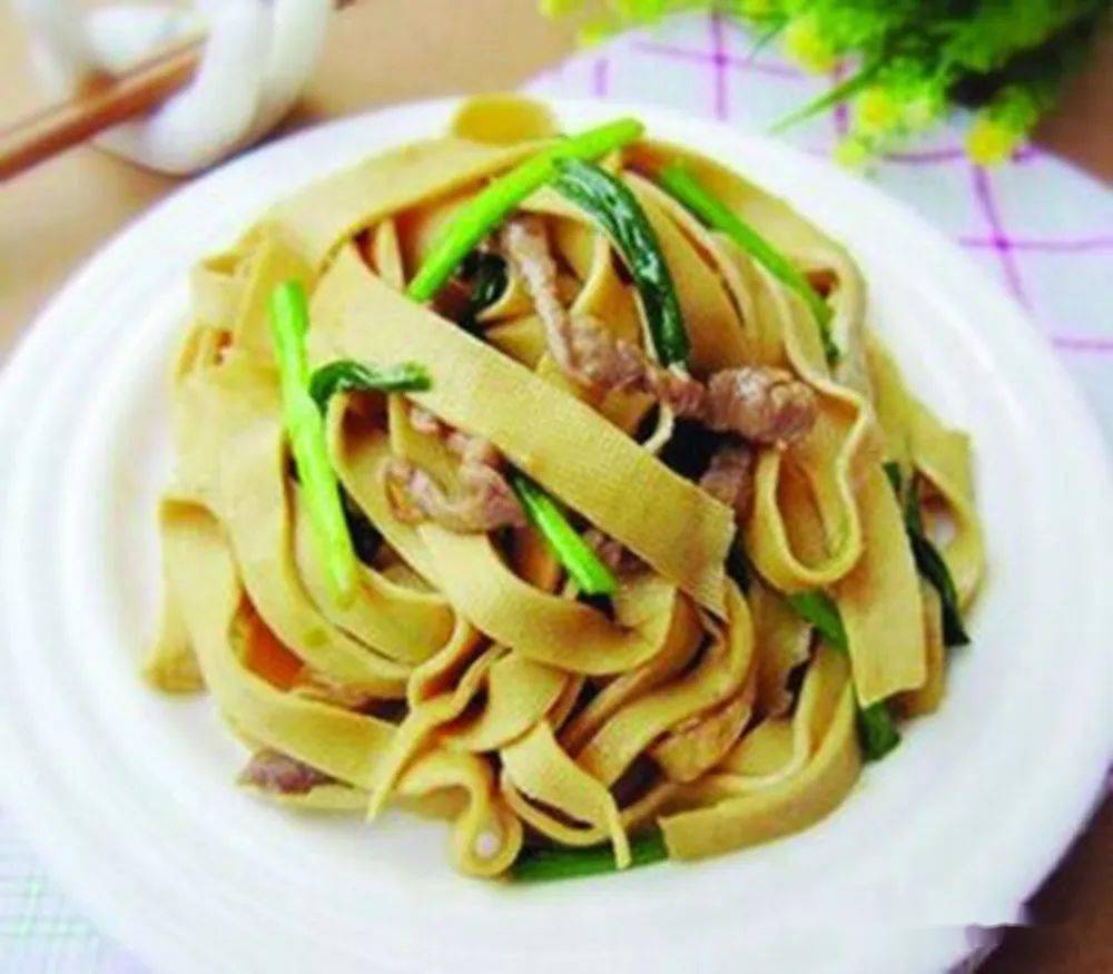 怎么炒豆腐皮卷 4958ae14e0ea468683e61884308edf4c.jpeg