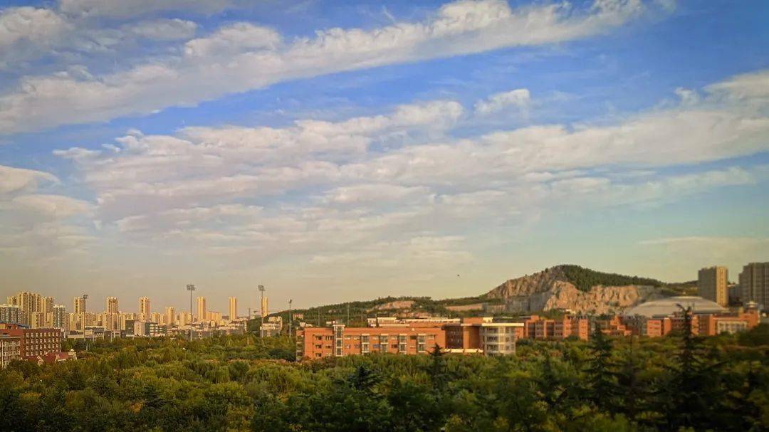 山东最美大学校园带你来看山东建筑大学的绝美秋景