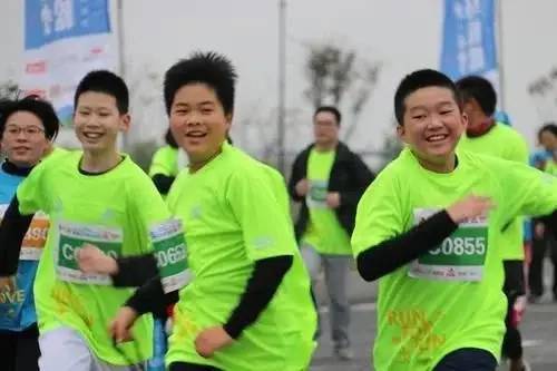如何参加马拉松小学生 99d33baff71543d980a1289ea6fe0a01.jpeg