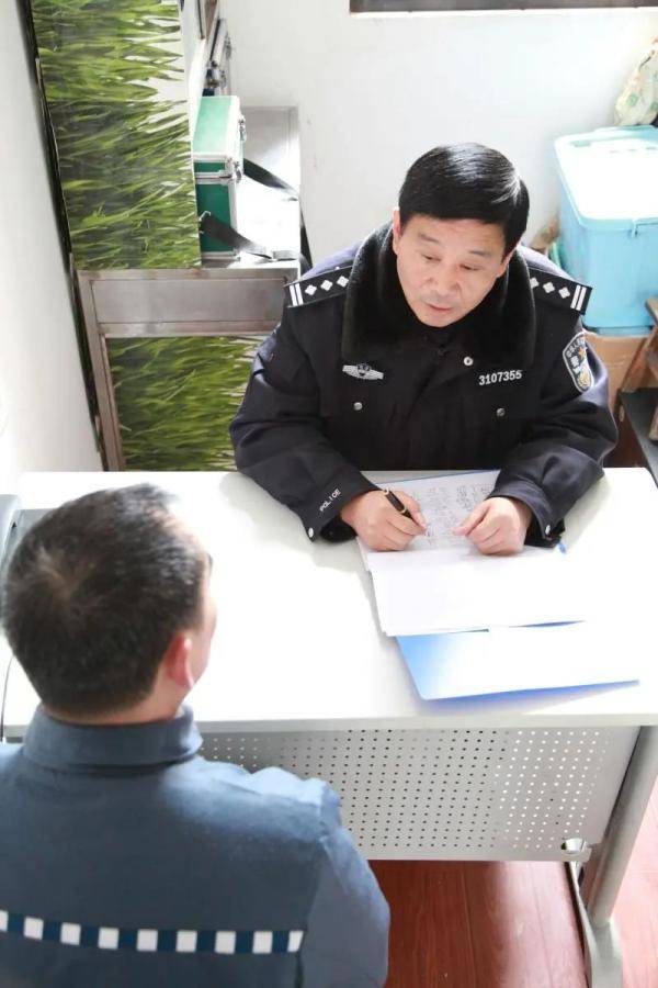 在上海有一群特别的服刑人员：“刚进监狱的日