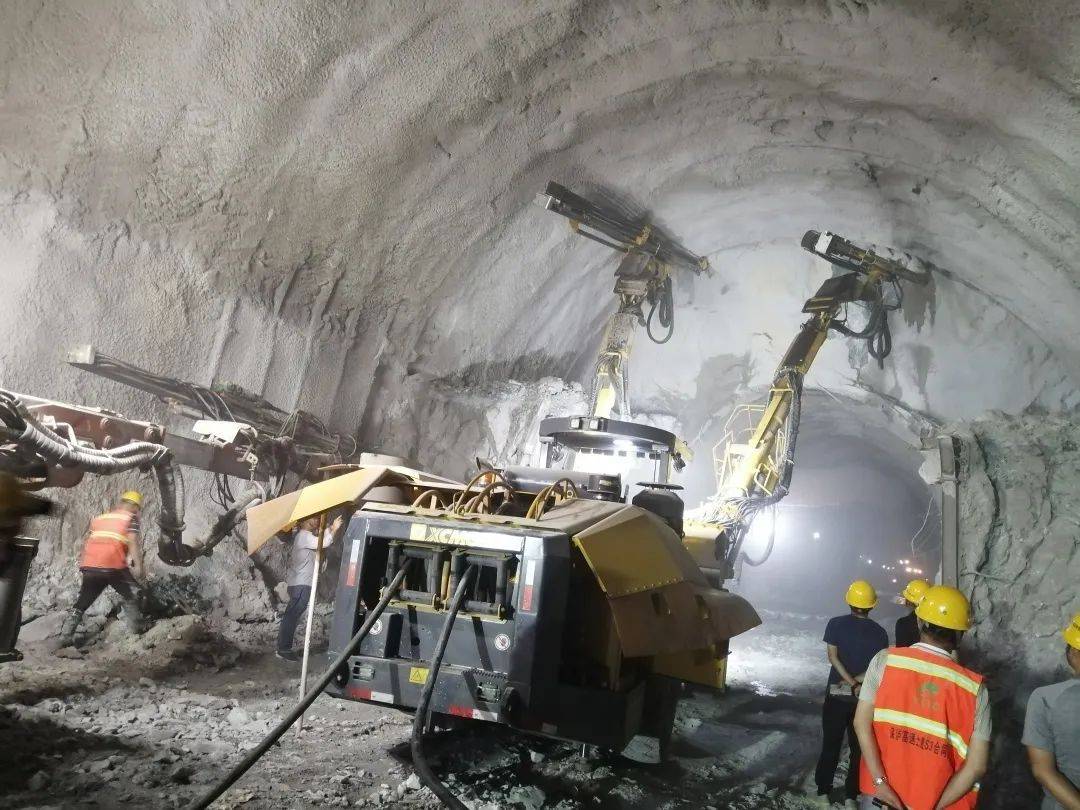 腾冲机场2020年GDP_腾冲驼峰机场示意图