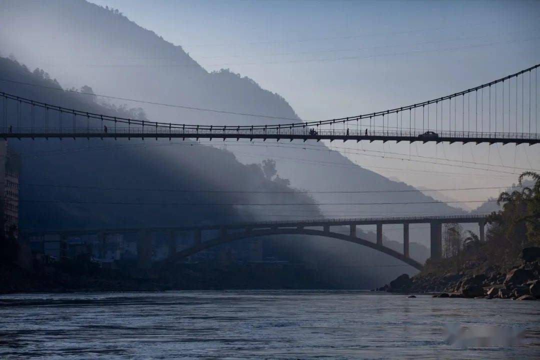 (怒江 福贡)金沙江什么桥(昭通 巧家)瑞丽江大桥(德宏 瑞丽)无名木桥