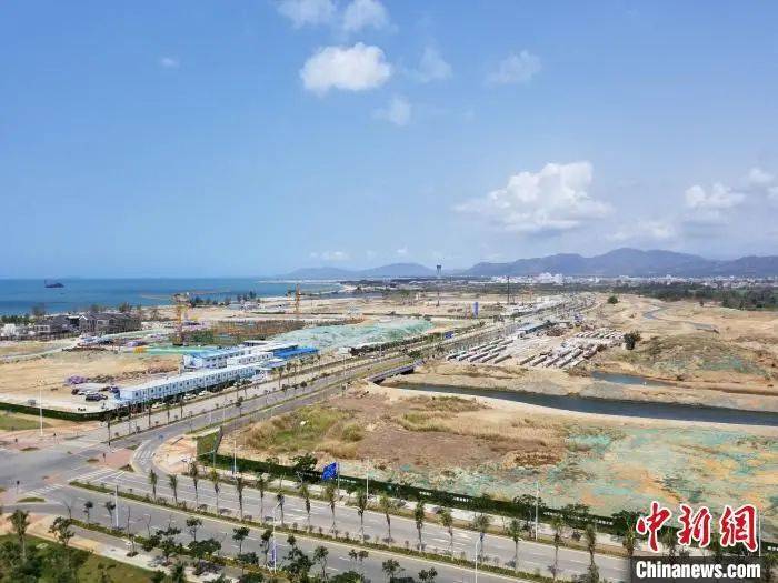 三亚崖州湾科技城. 记者王晓斌 摄