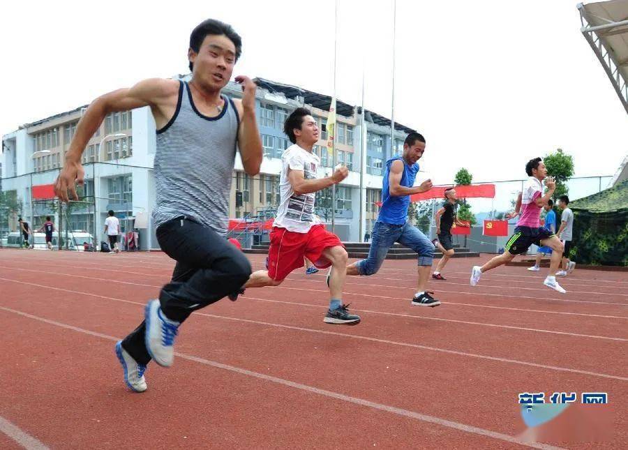 体育中考800米1000米跑步方面的技巧(