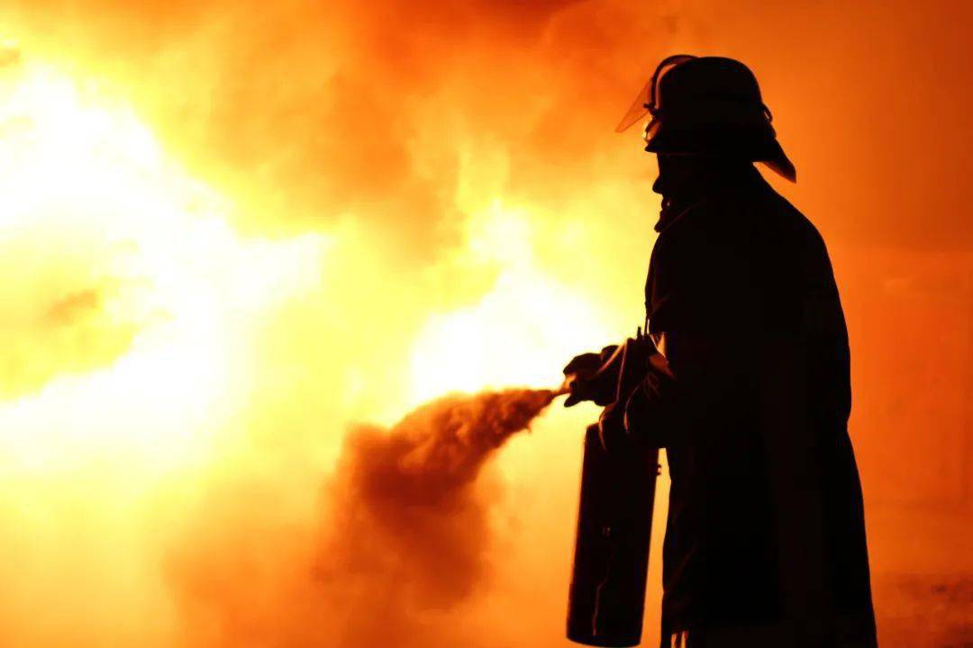 火罐排行_东京奥运会再现火罐印,各国运动员为何偏爱这神秘的东方技术拔火罐.(2)