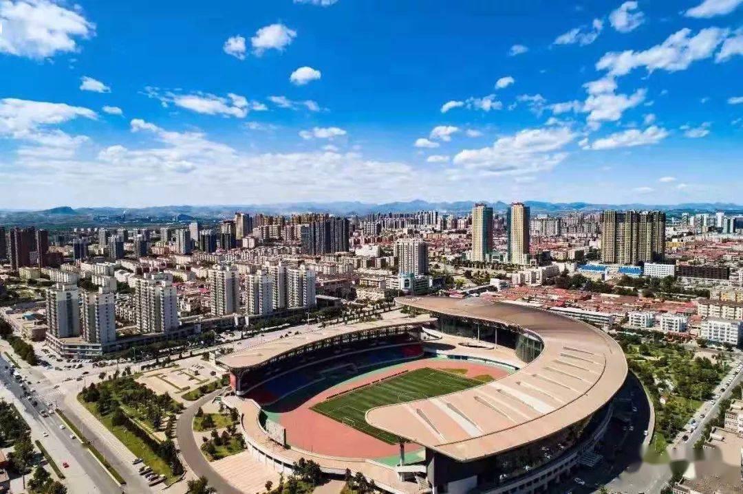 迁安市和武安市经济总量对比_眼袋和卧蚕的对比照片