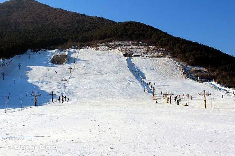 又一个4a景区里的滑雪乐园,江苏省徐州市督公风景区里的人造雪景~设施