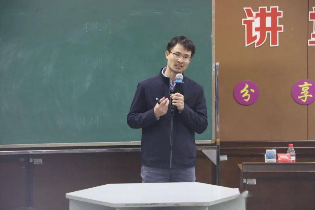 凤岗小学李纳校长翻身小学曾东槐校长活动的参加人员包括曾东槐校长