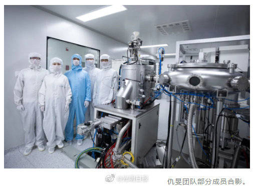 加工|最小的冰雕有多小 ：在八分之一发丝粗细的光纤末端同时雕刻上百件“冰雕”