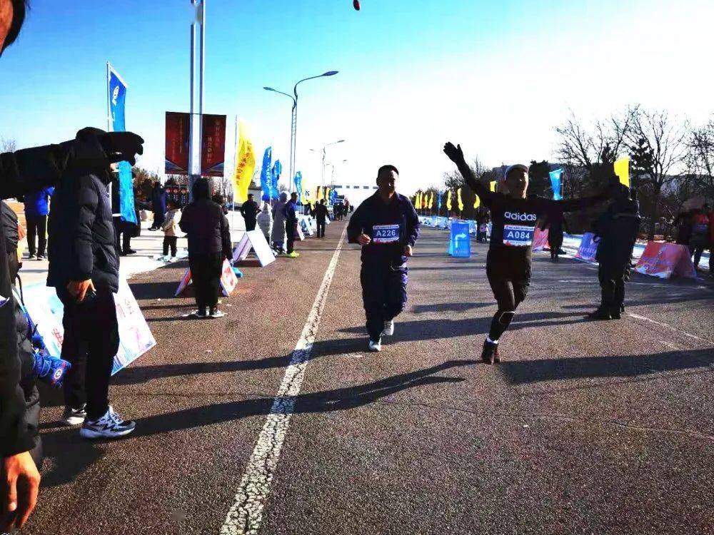 挑战极限的运动项目 cb5606b083c7430cbad16d98a82eeec7.jpeg