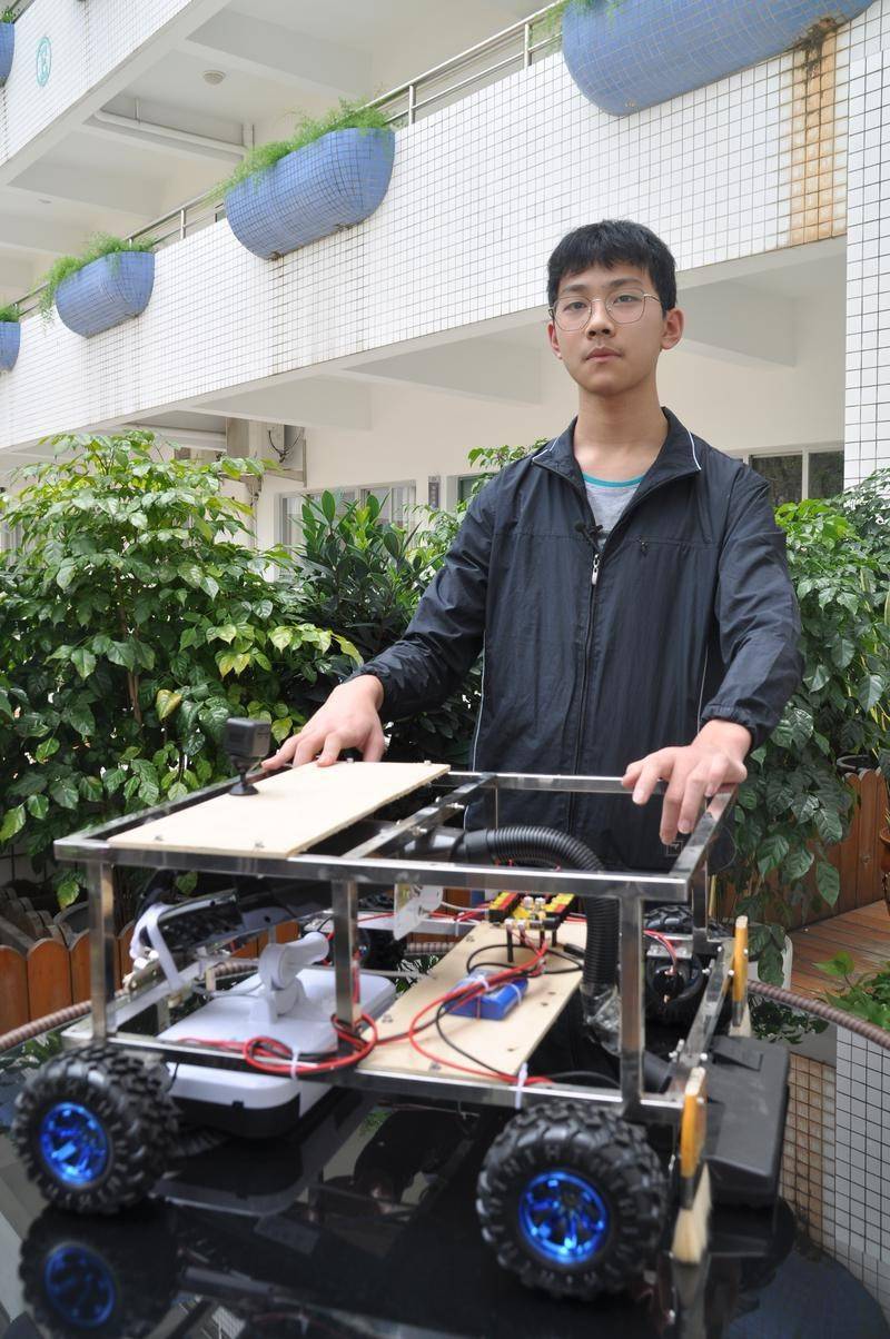 四金两银科技中学学子在德国纽伦堡国际发明展上大放异彩