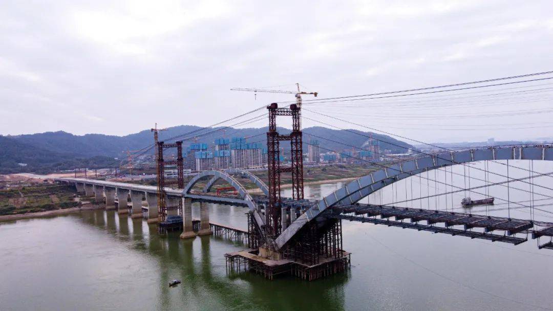 梧州西江四桥最新进展夜景亮化工程来袭春节前调试亮灯通车还远吗