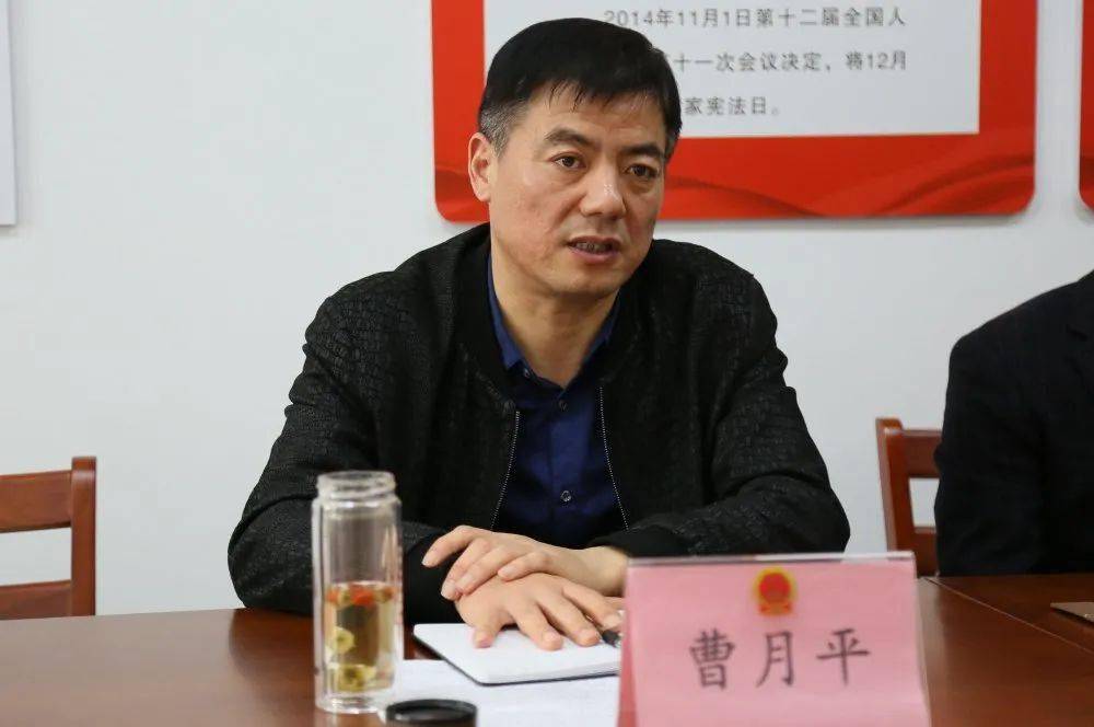 广陈镇人大主席曹月平表示,选民进站反映民情民意是对人大代表的信任