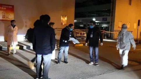 奇怪的姿势又增加了！：乐鱼体育(图6)