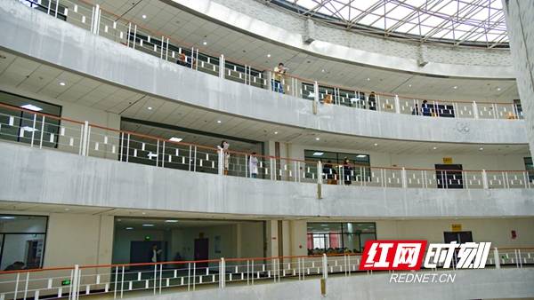 邵阳学院:考研倒计时15天 考生备考掠影