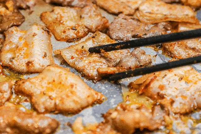 天门干饭人集合!网红湘派烤肉强势入驻,一起来屯膘过冬!
