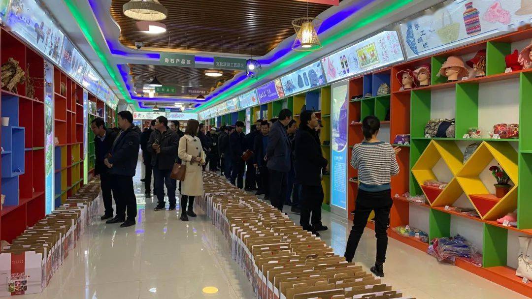 漳县有多少人口_漳县县长刘静情夫图片