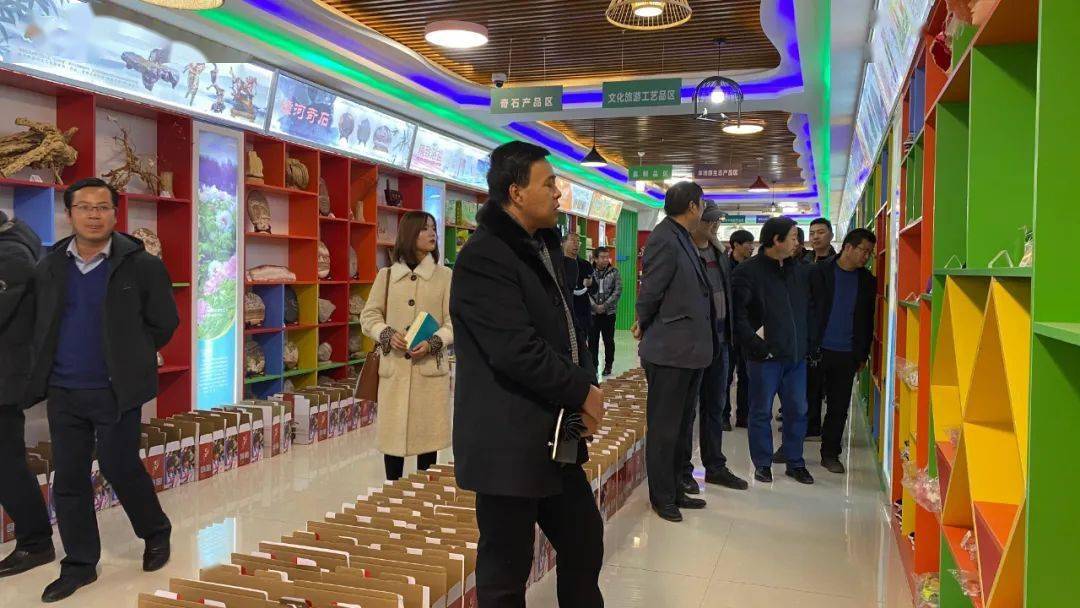 漳县有多少人口_漳县县长刘静情夫图片