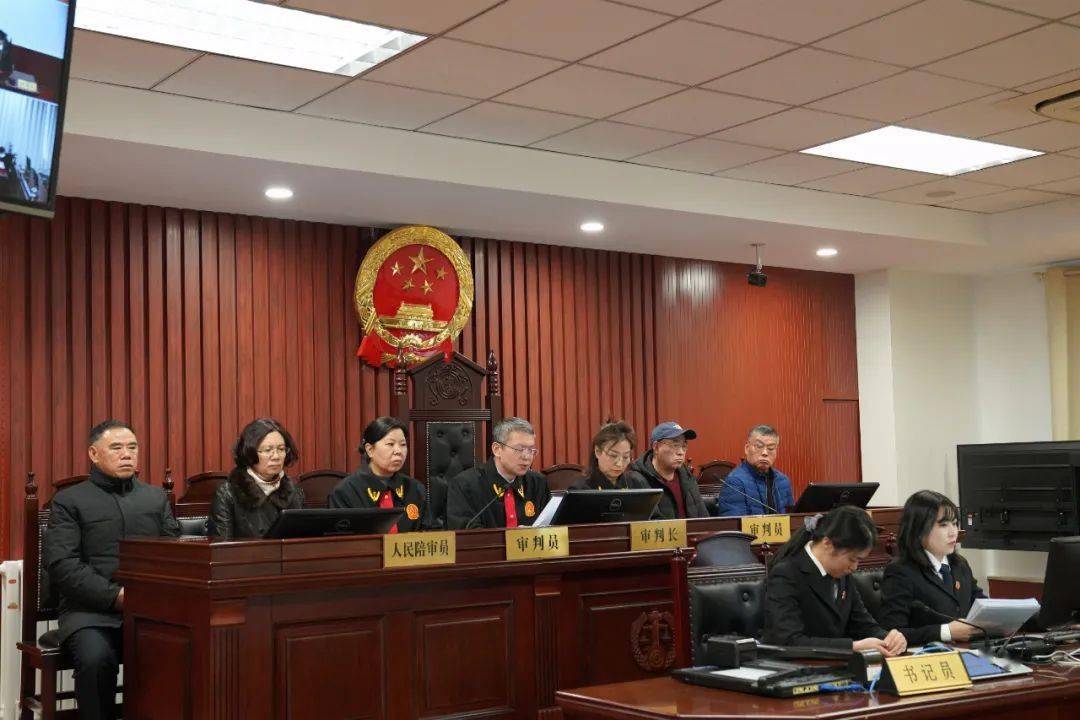 扫黑除恶威海行动环翠法院一审公开宣判一起恶势力团伙案