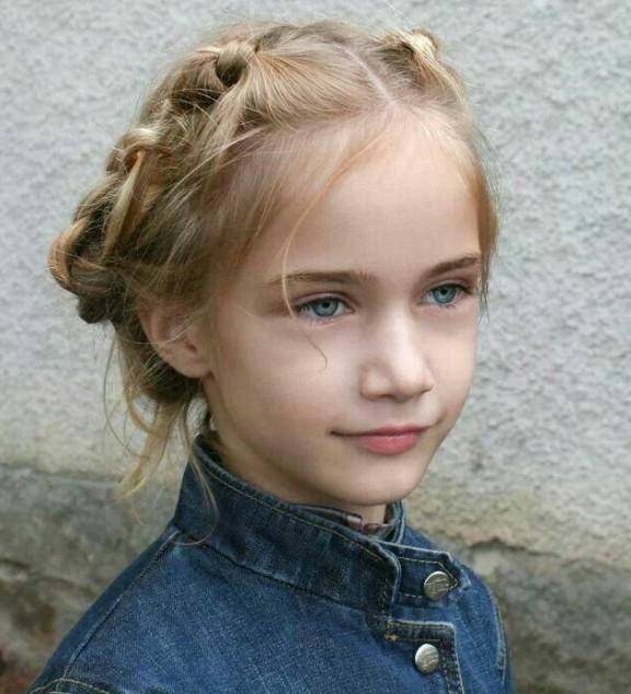 "世界最美女孩"长大了!俄罗斯精致冷艳童模marta